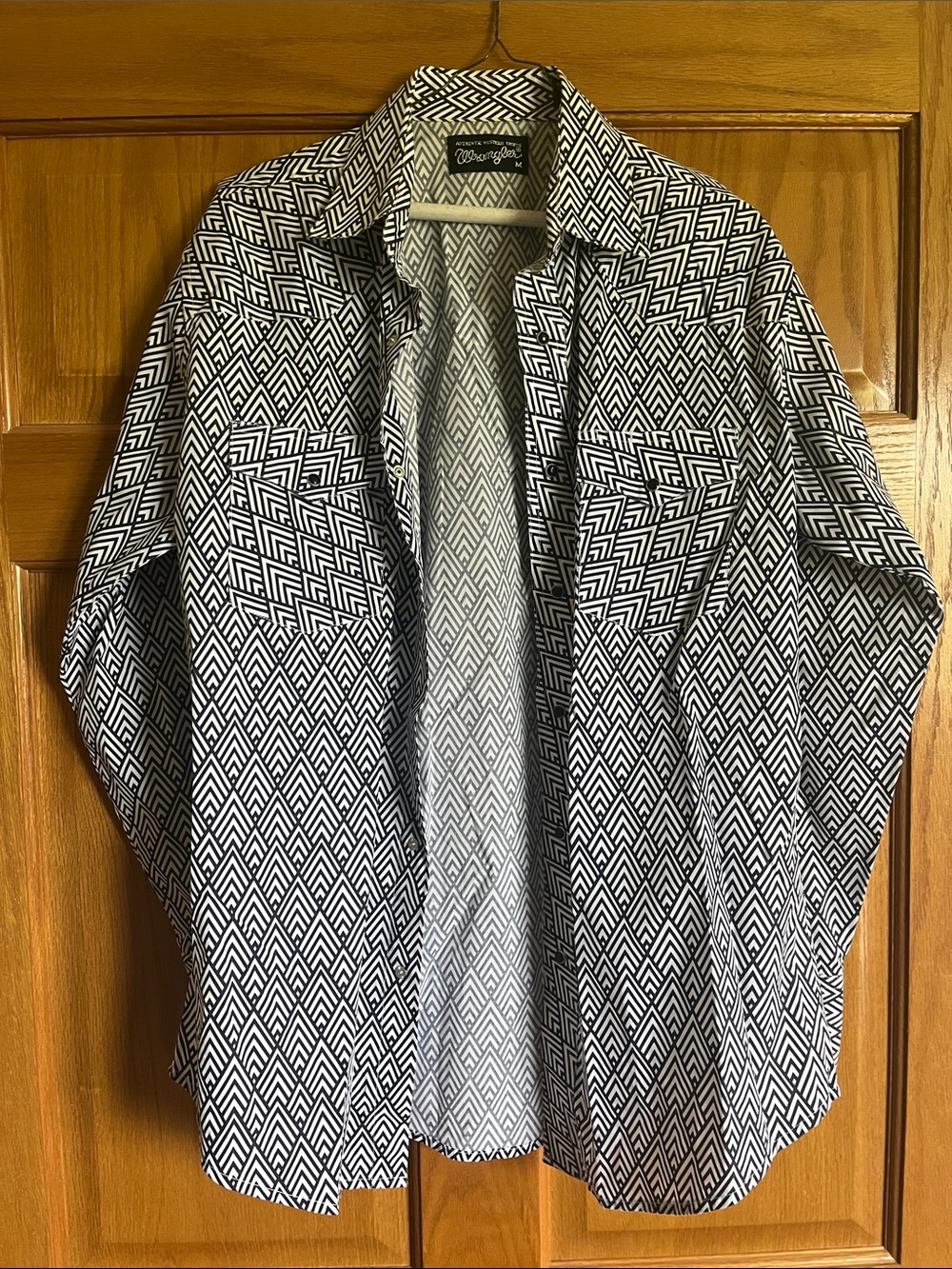 Men’s Wrangler Black & White Geometric Button Down Shirt